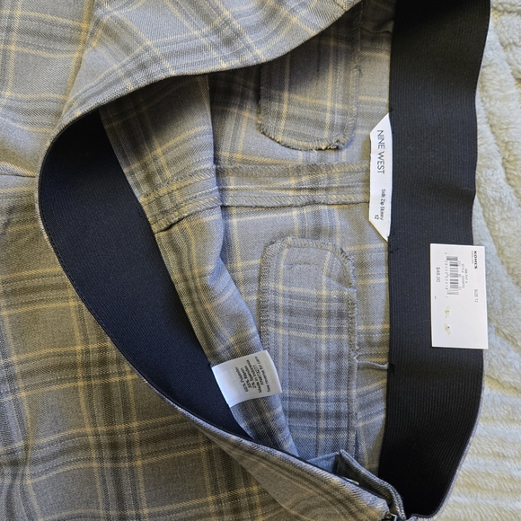 Gray Plaid Trousers Size 12 High Rise Side Zip Skinny NWT - Picture 7 of 7